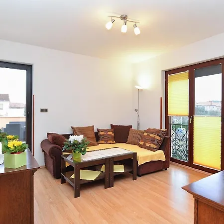 Apartment Ferienwohnung Fuer 6 Personen Ca 90 Qm In Pula, Istrien Istrische Riviera Pula