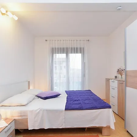 Apartment Ferienwohnung Fuer 6 Personen Ca 90 Qm In Pula, Istrien Istrische Riviera Pula