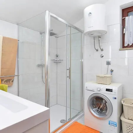 Ferienwohnung Fuer 6 Personen Ca 90 Qm In Pula, Istrien Istrische Riviera